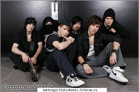 Alte formatzii de rock mumoase - is dragutzi nope - Barbie girls love emo styile and TOKIO HOTEL4ever and ever