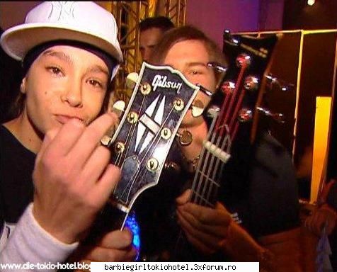 Georg Listing - kum spooi u sys:*:*:* doar asta - Barbie girls love emo styile and TOKIO HOTEL4ever and ever
