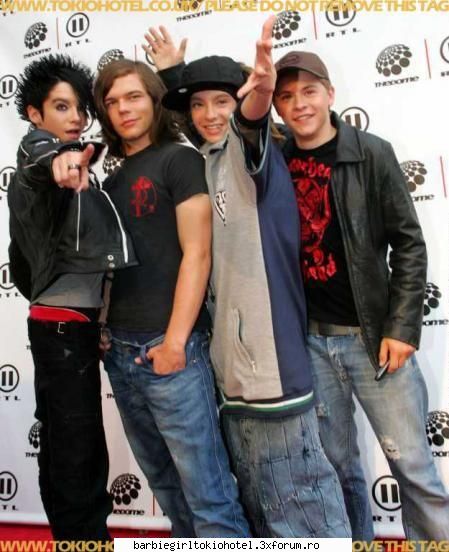 Tokio Hotel - a, da....poza :x - Barbie girls love emo styile and TOKIO HOTEL4ever and ever